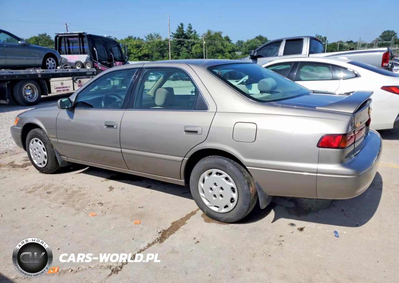 1999 Toyota Camry Le VIN:4T1BG22K6XU609025 - 2