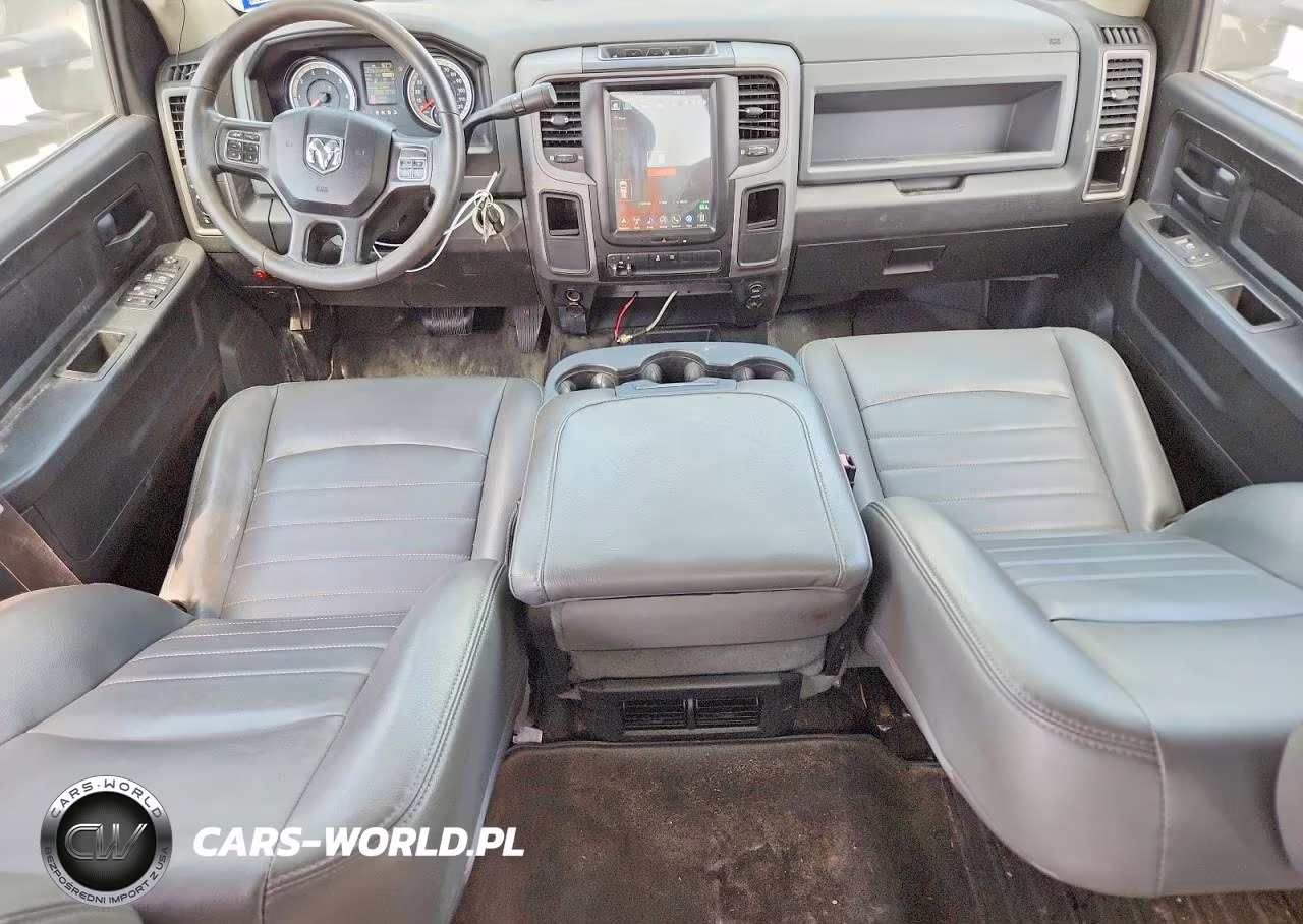 2018 Ram 2500 St VIN:3C6UR5HJ1JG380620 - 8