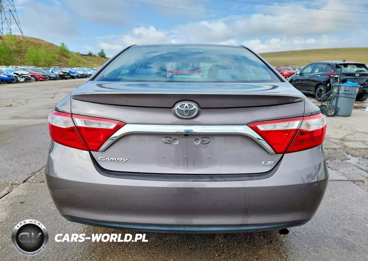 2016 Toyota Camry Le VIN:4T4BF1FK6GR532895 - 6