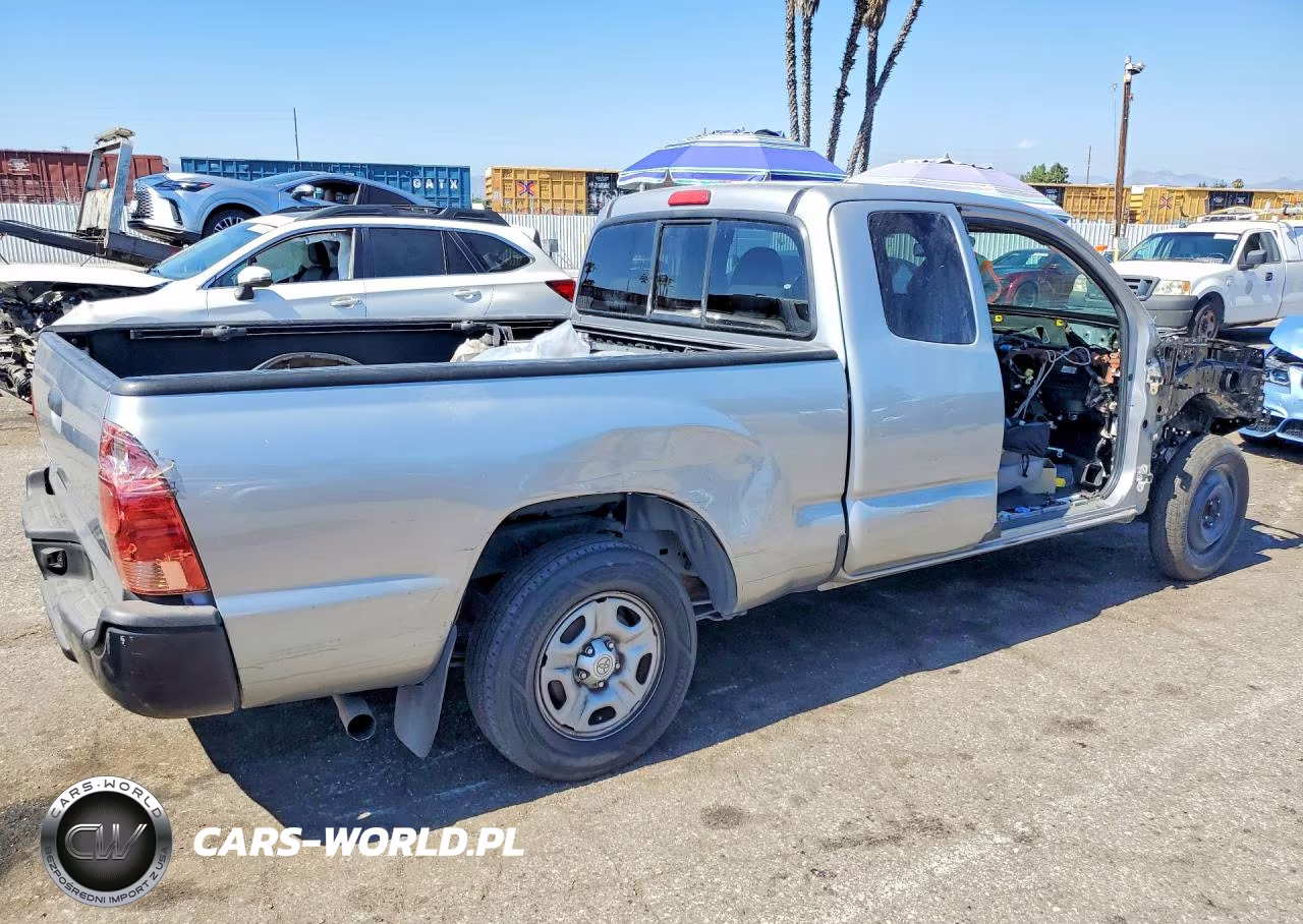 2015 Toyota Tacoma Access Cab VIN:5TFTX4CN7FX058520 - 3