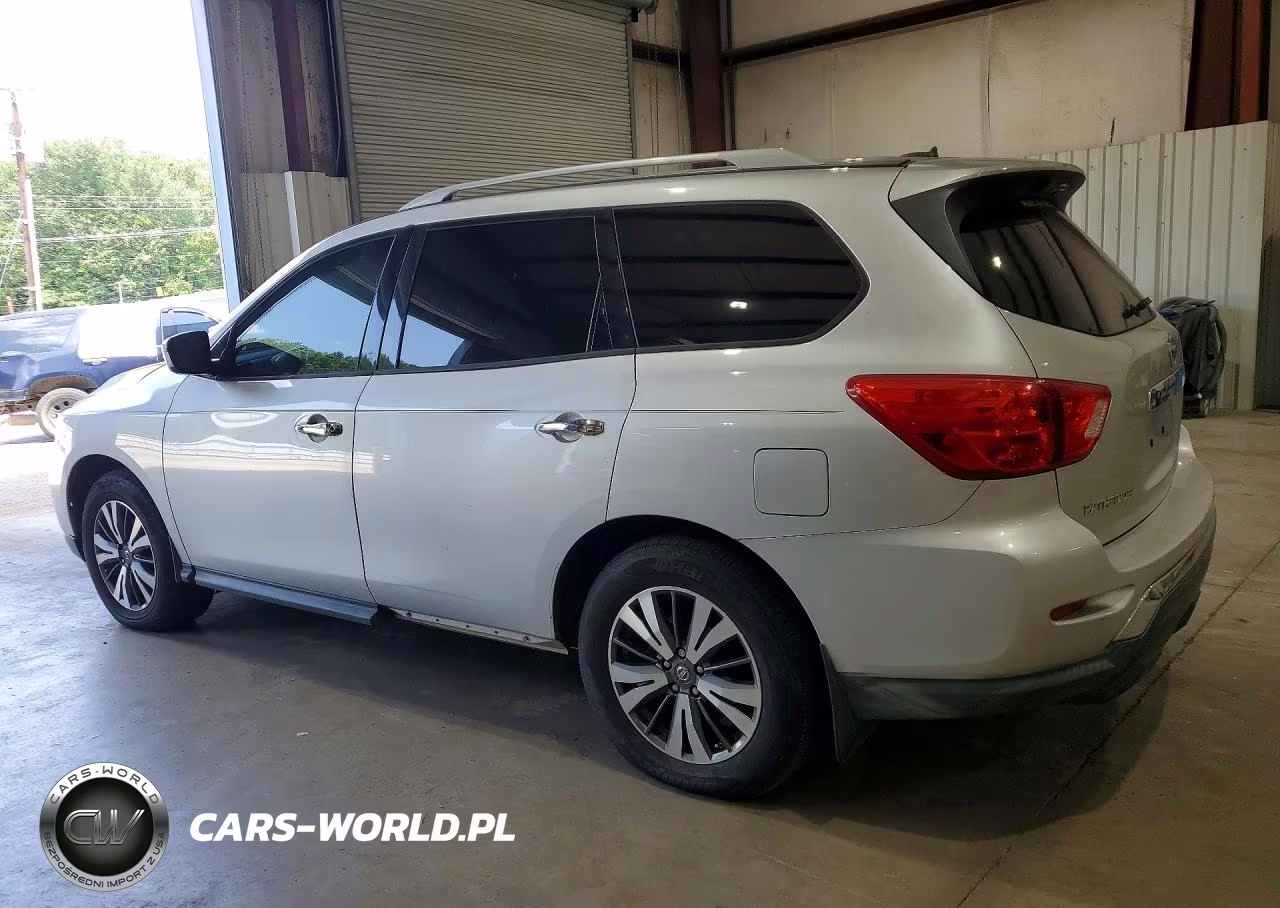 2017 Nissan Pathfinder S VIN:5N1DR2MN7HC656923 - 2