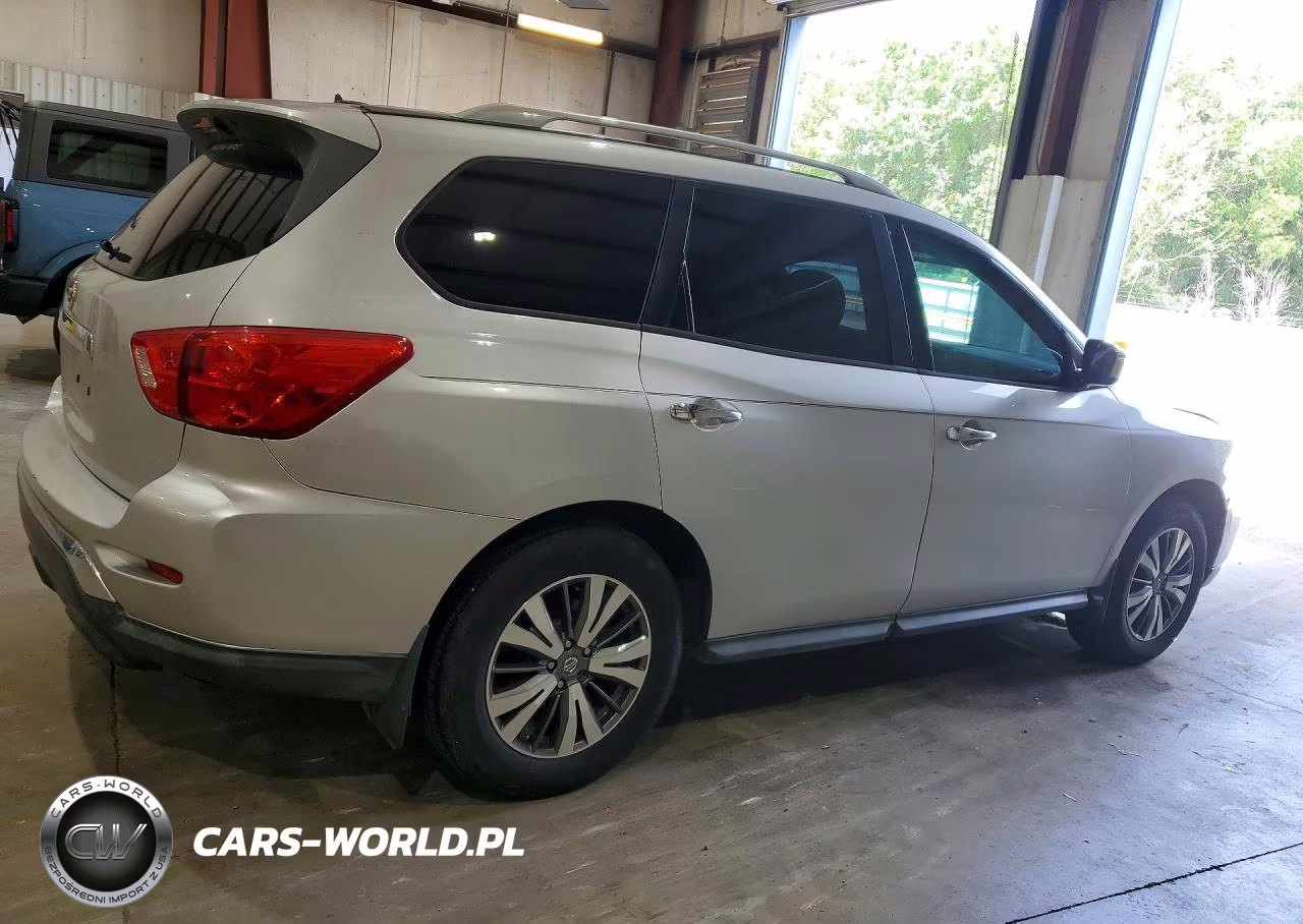 2017 Nissan Pathfinder S VIN:5N1DR2MN7HC656923 - 3