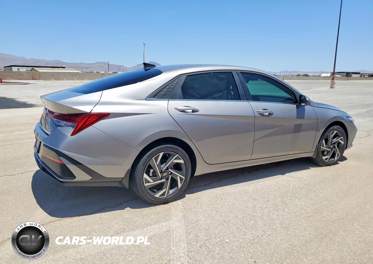 2025 Hyundai Elantra Limited VIN:KMHLN4DJ4SU134171 - 3