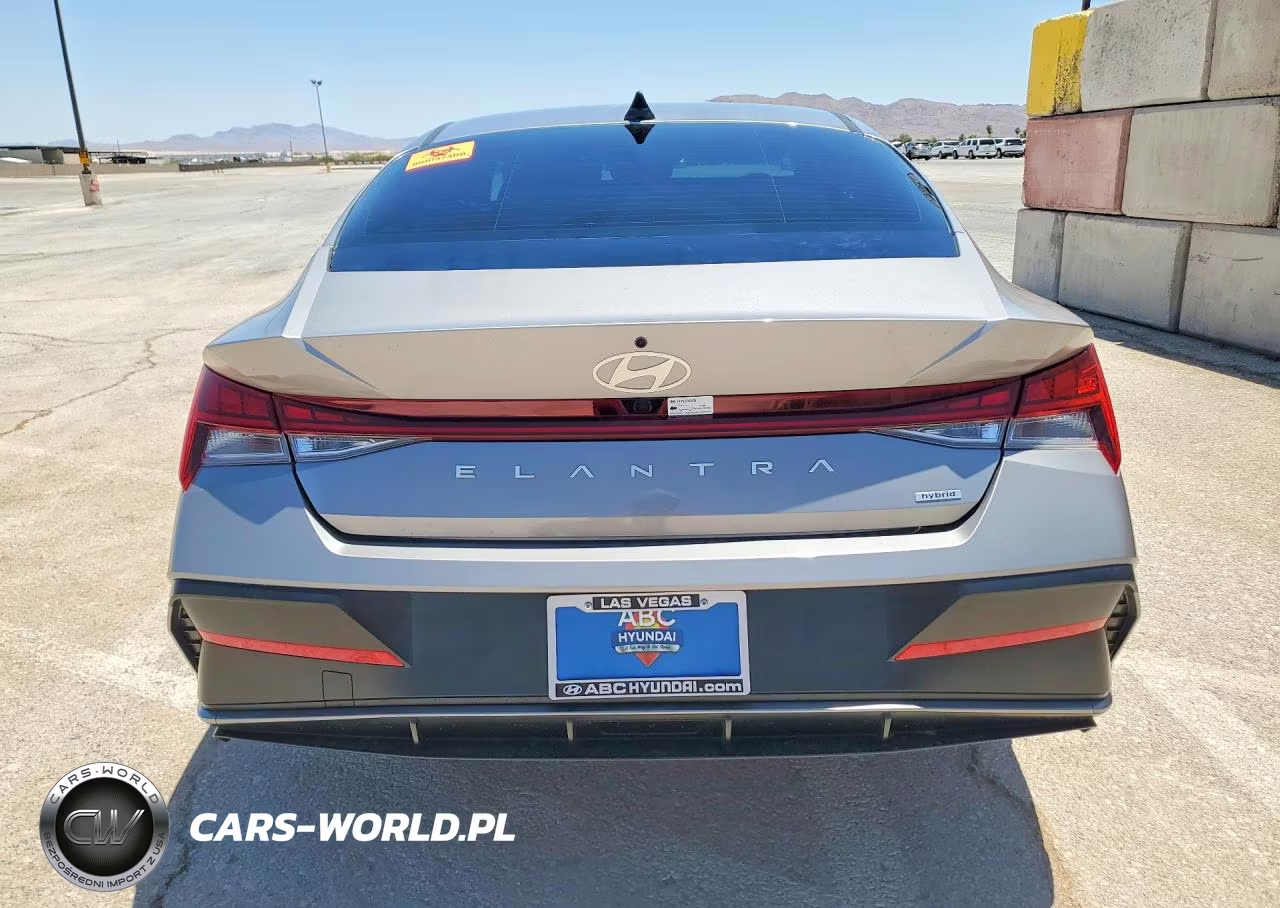 2025 Hyundai Elantra Limited VIN:KMHLN4DJ4SU134171 - 6