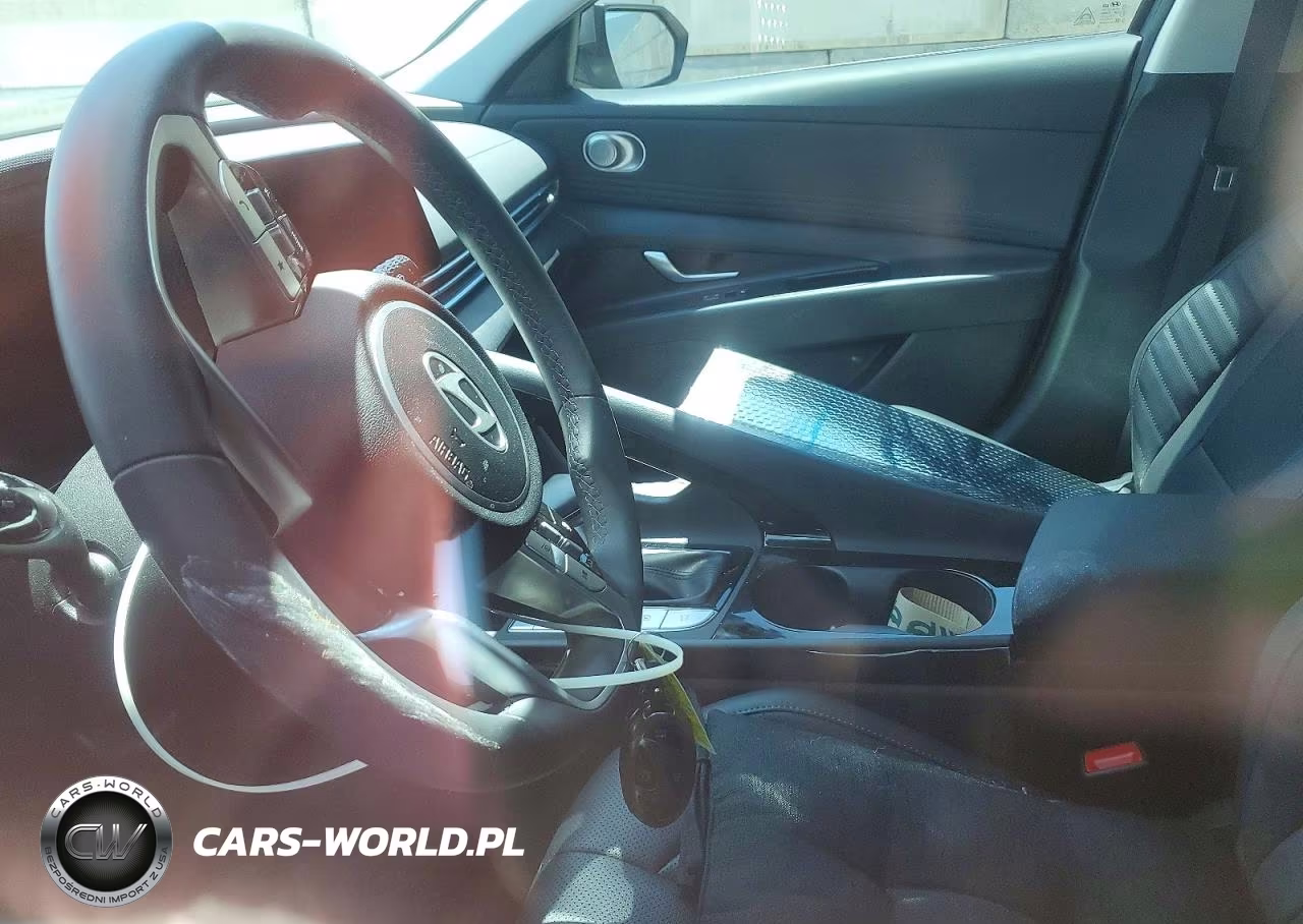 2025 Hyundai Elantra Limited VIN:KMHLN4DJ4SU134171 - 7