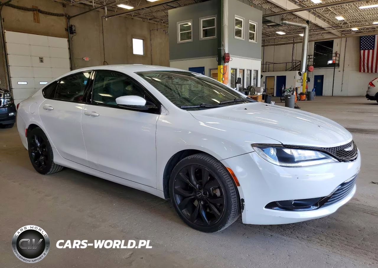 2015 Chrysler 200 S VIN:1C3CCCBB0FN566423 - 4