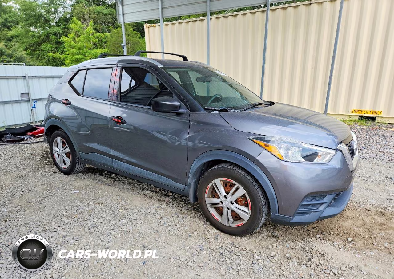 2018 Nissan Kicks S VIN:3N1CP5CU7JL537184 - 4