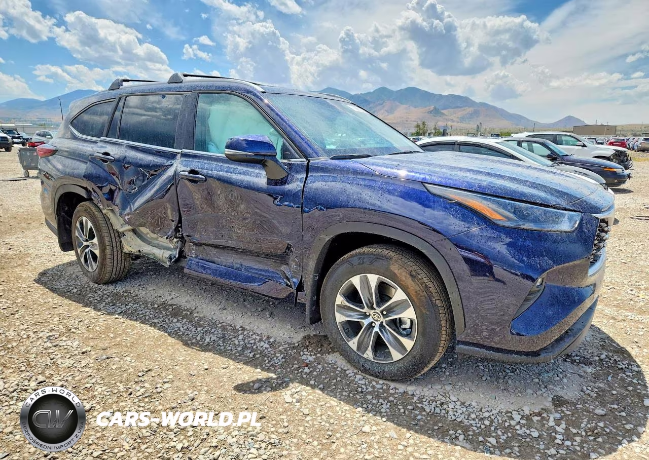 2026 Toyota Highlander Hybrid Xle VIN:5TDKBRCH4TS723442 - 4