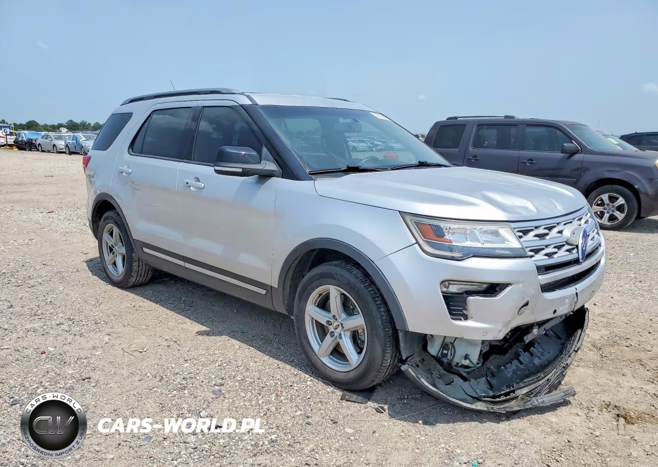 2018 Ford Explorer Xlt VIN:1FM5K7DHXJGC32893 - 4