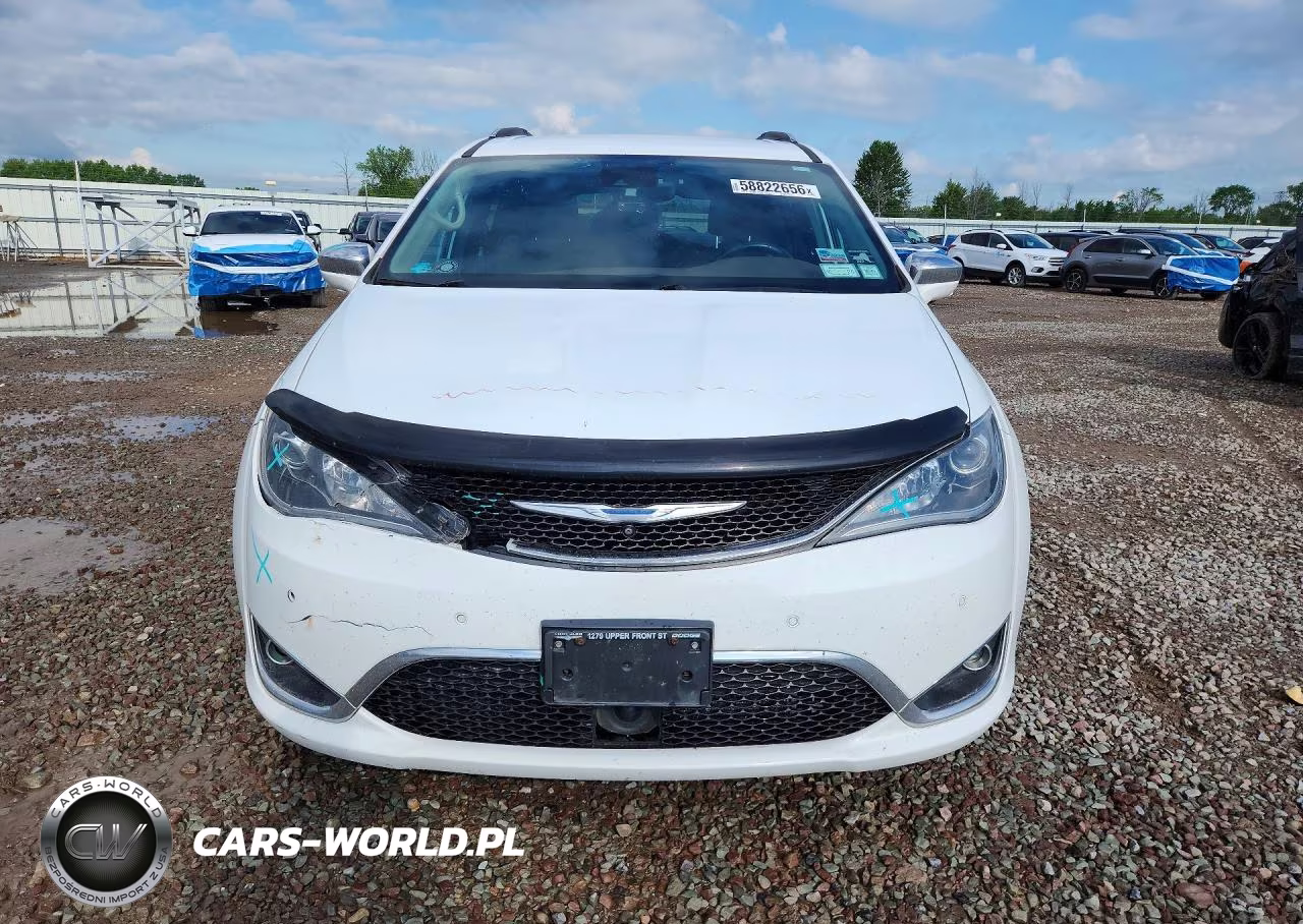 2017 Chrysler Pacifica Limited VIN:2C4RC1GG0HR594324 - 5