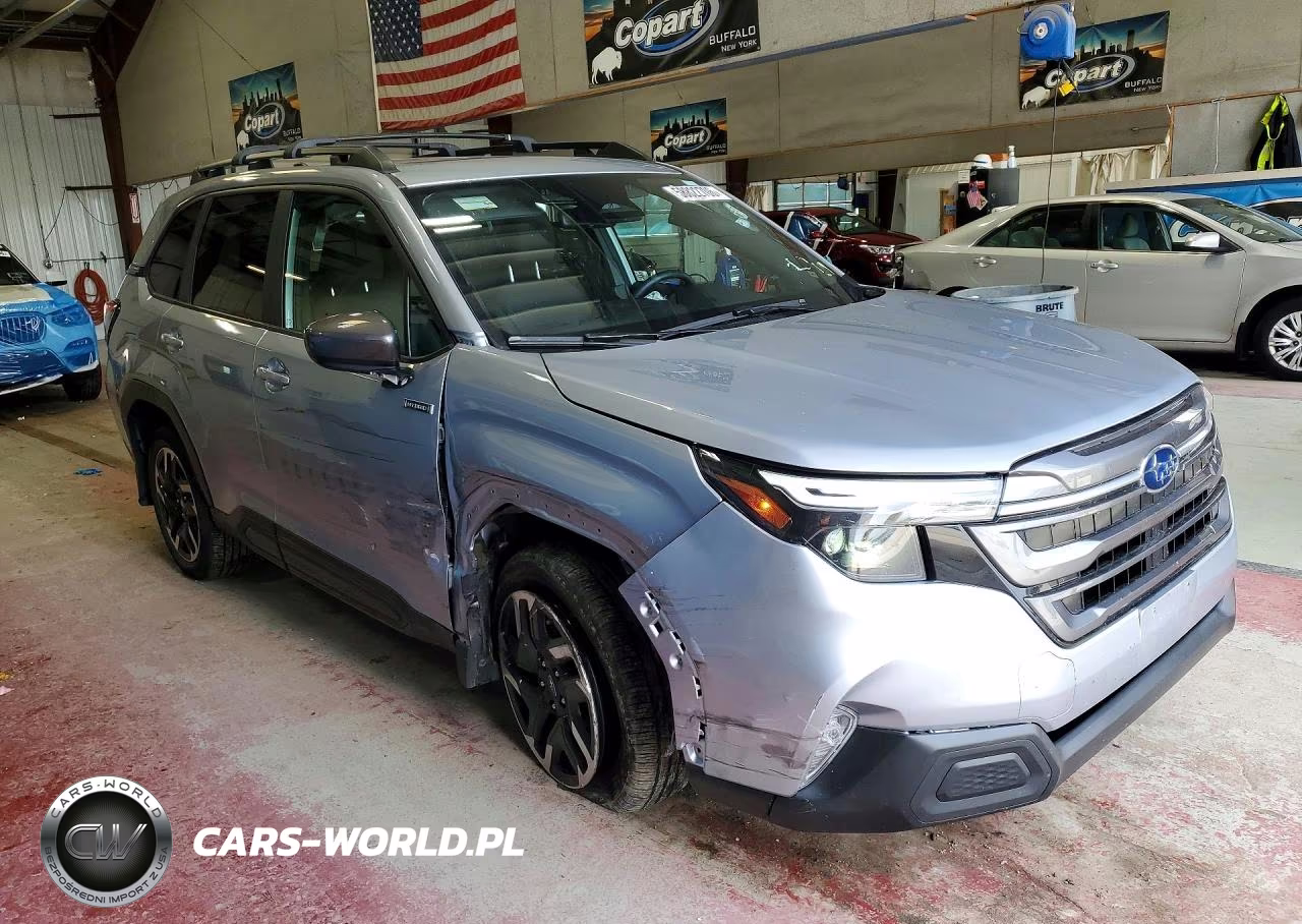 2025 Subaru Forester Premium VIN:JF2SLSED5SH415361 - 4