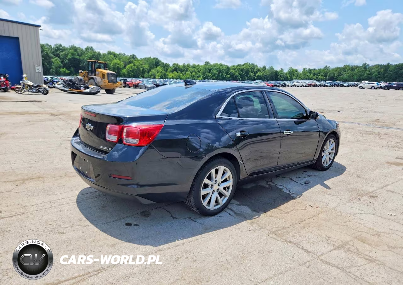 2015 Chevrolet Malibu 2Lt VIN:1G11D5SL5FF199946 - 3