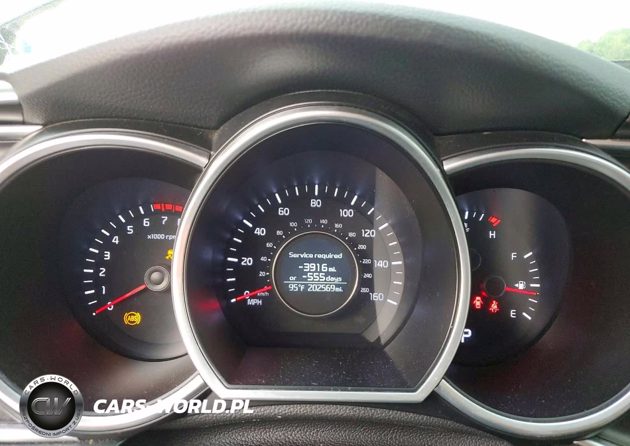 2015 Kia Optima Lx VIN:5XXGM4A72FG366331 - 9