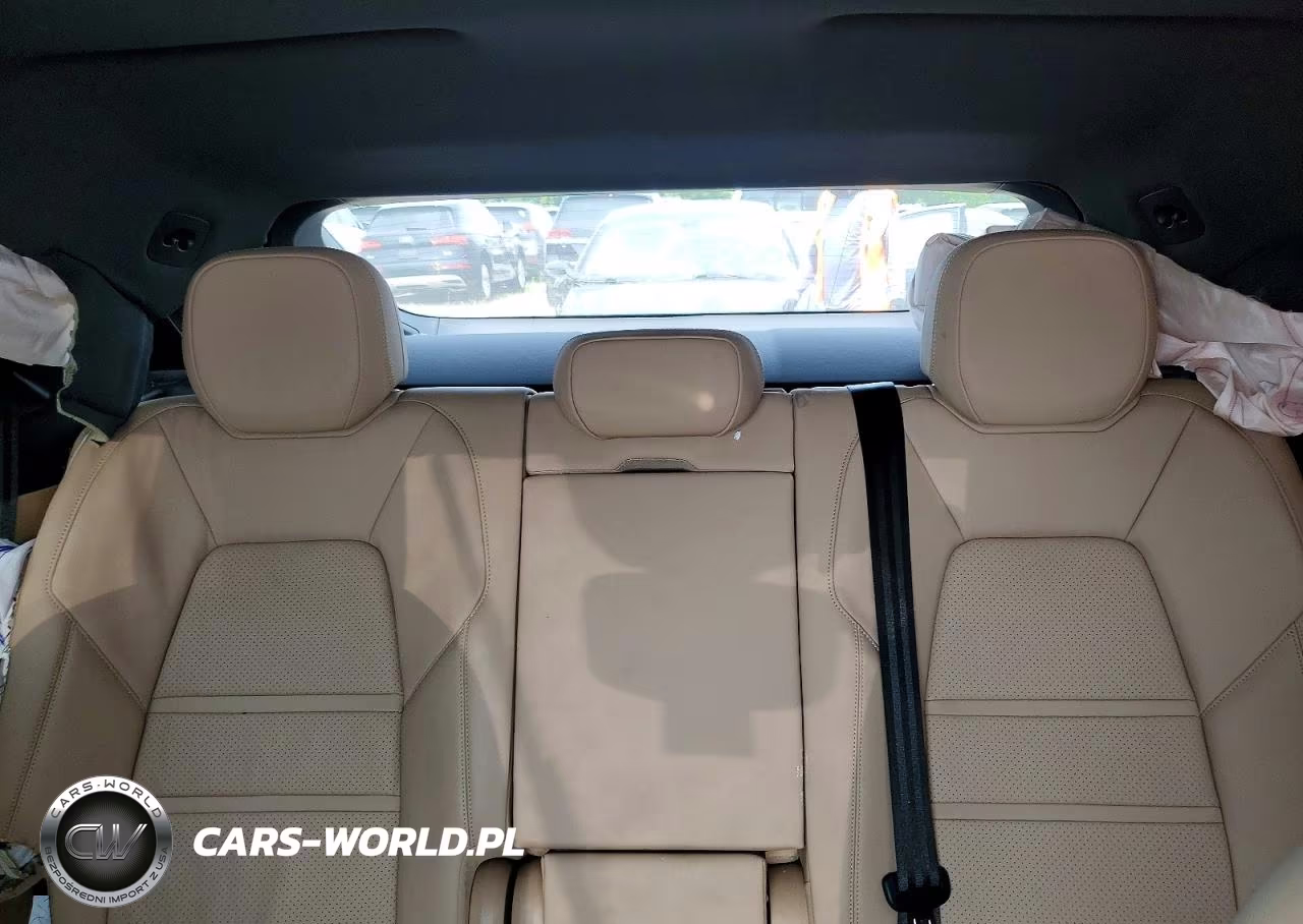 2021 Porsche Cayenne Coupe VIN:WP1BA2AY7MDA43477 - 10