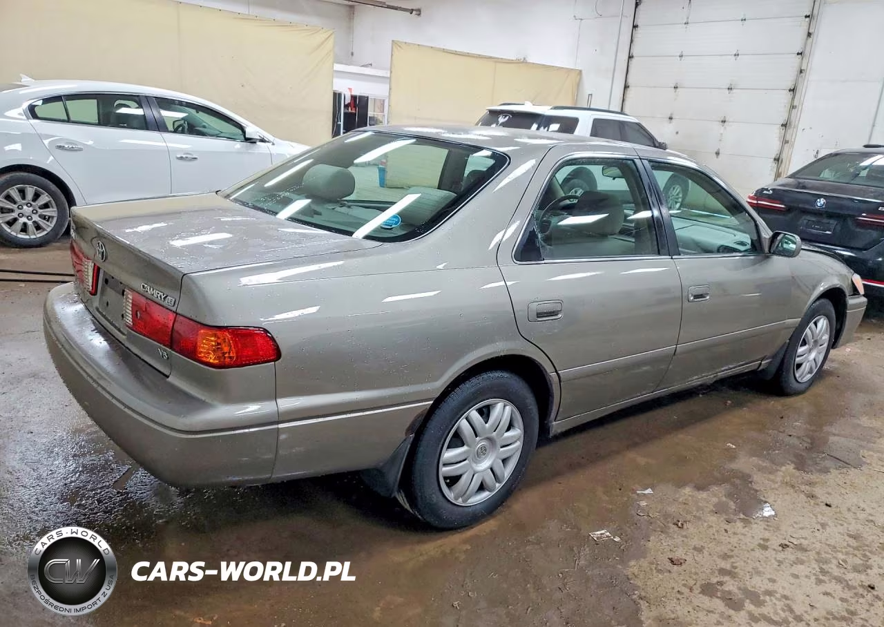 2000 Toyota Camry Le-Xle VIN:4T1BF22KXYU113844 - 3