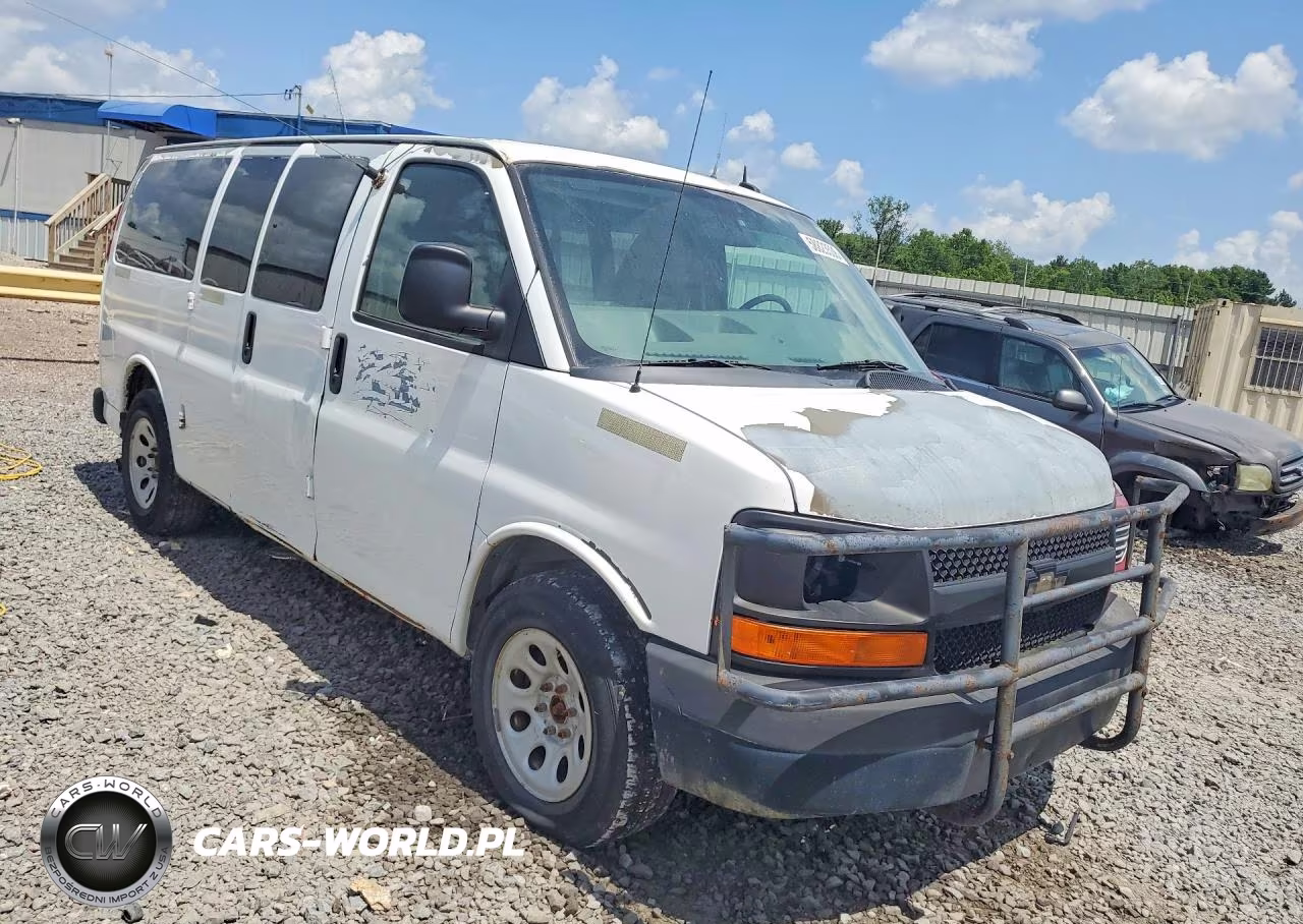 2011 Chevrolet Express G1500 Ls VIN:1GNSHBF43B1124629 - 4