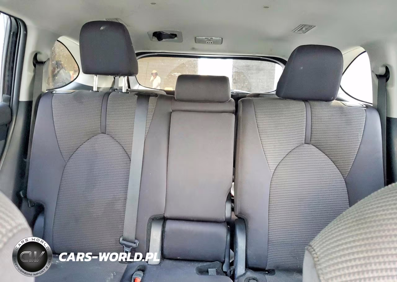 2025 Toyota Highlander Le VIN:5TDKDRAH3SS554722 - 10