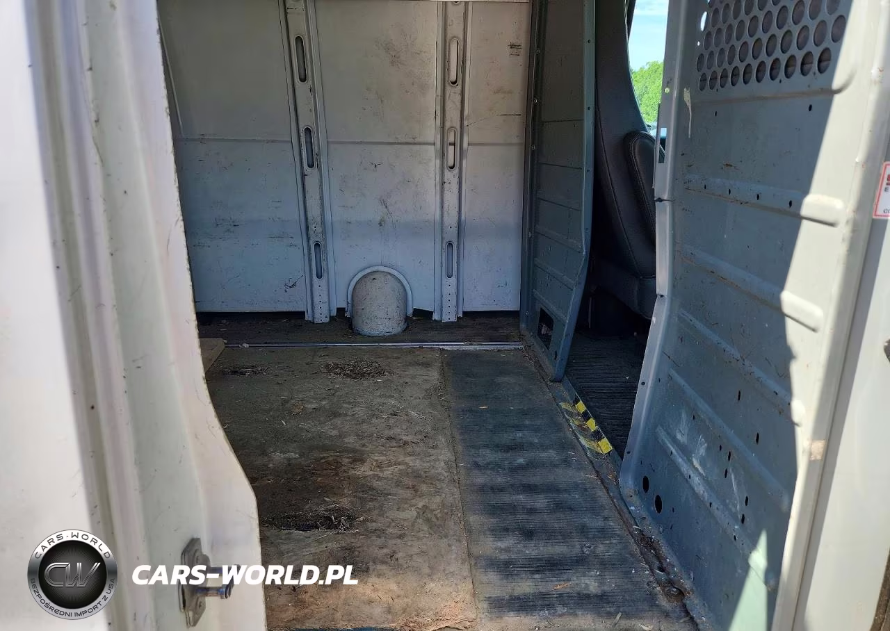 2010 Chevrolet Express G2500 VIN:1GCZGFAA0A1173140 - 11