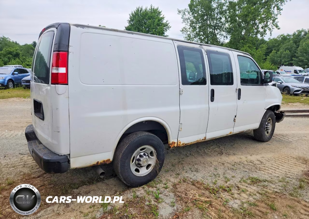 2010 Chevrolet Express G2500 VIN:1GCZGFAA0A1173140 - 3