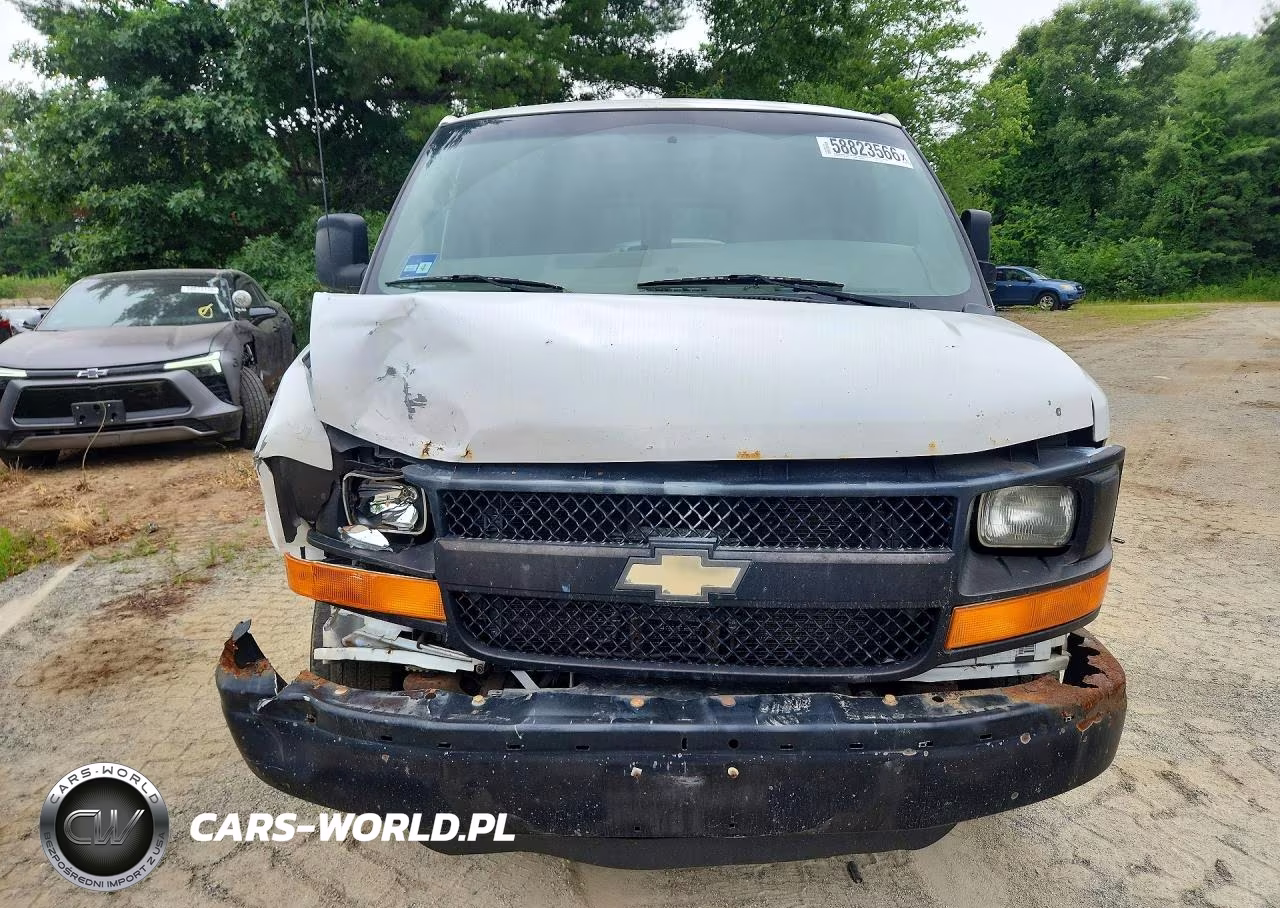 2010 Chevrolet Express G2500 VIN:1GCZGFAA0A1173140 - 5