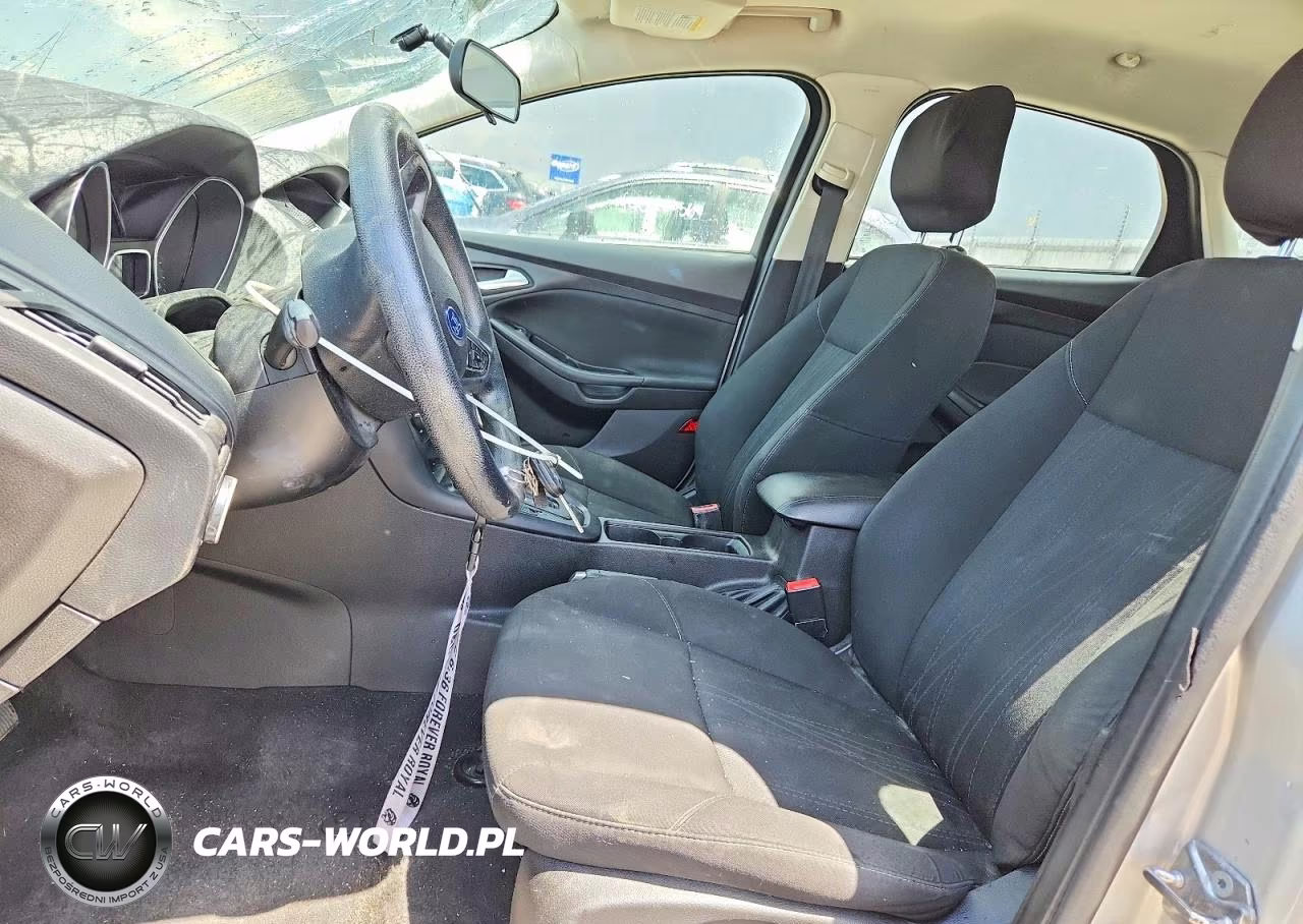 2016 Ford Focus Se VIN:1FADP3K27GL325191 - 7