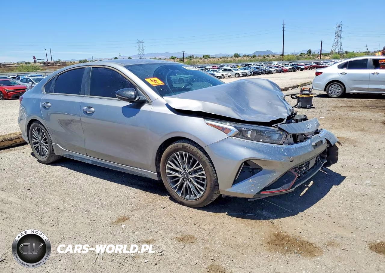 2023 Kia Forte Gt Line VIN:3KPF54AD9PE574537 - 4