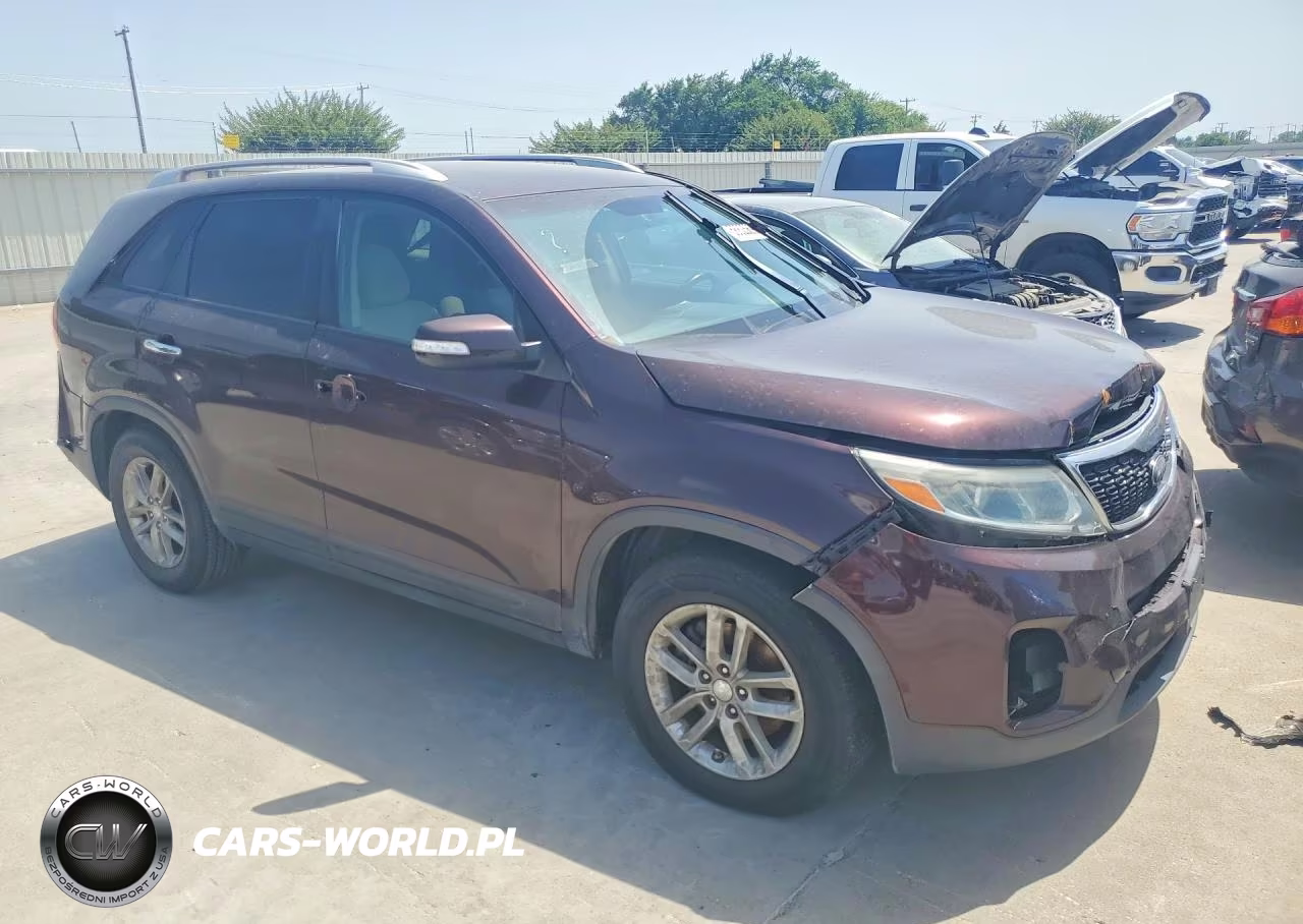 2014 Kia Sorento Lx VIN:5XYKT4A60EG437413 - 4