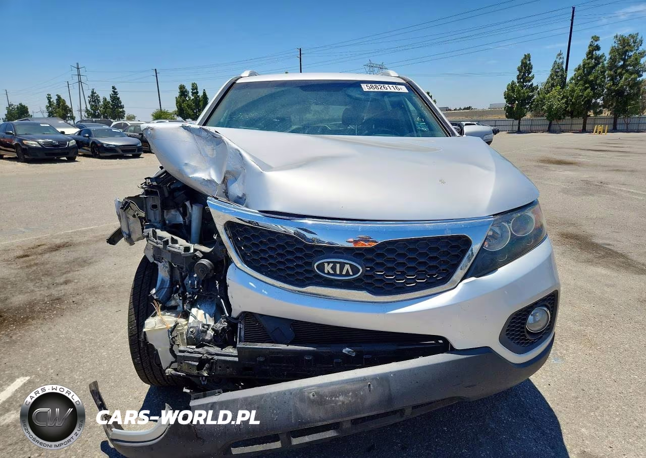 2013 Kia Sorento Lx VIN:5XYKT3A6XDG416366 - 5