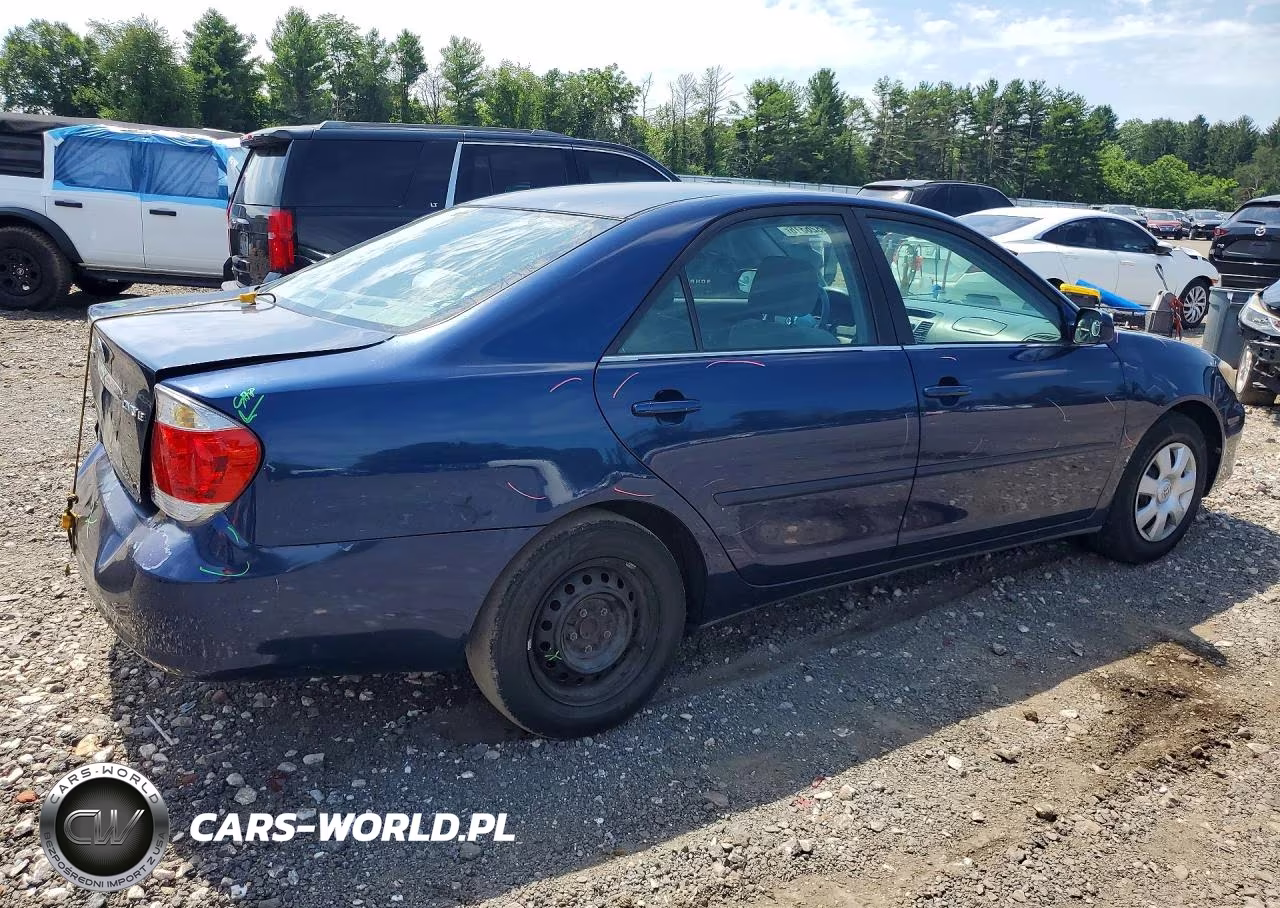 2005 Toyota Camry Le VIN:4T1BE30K05U382748 - 3