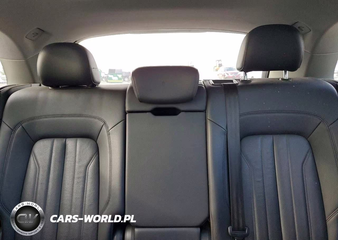 2018 Audi Q5 Premium Plus VIN:WA1BNAFY5J2222742 - 10