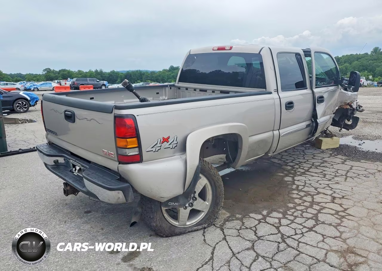 2004 GMC Sierra K2500 Heavy Duty VIN:1GTHK23264F214936 - 3
