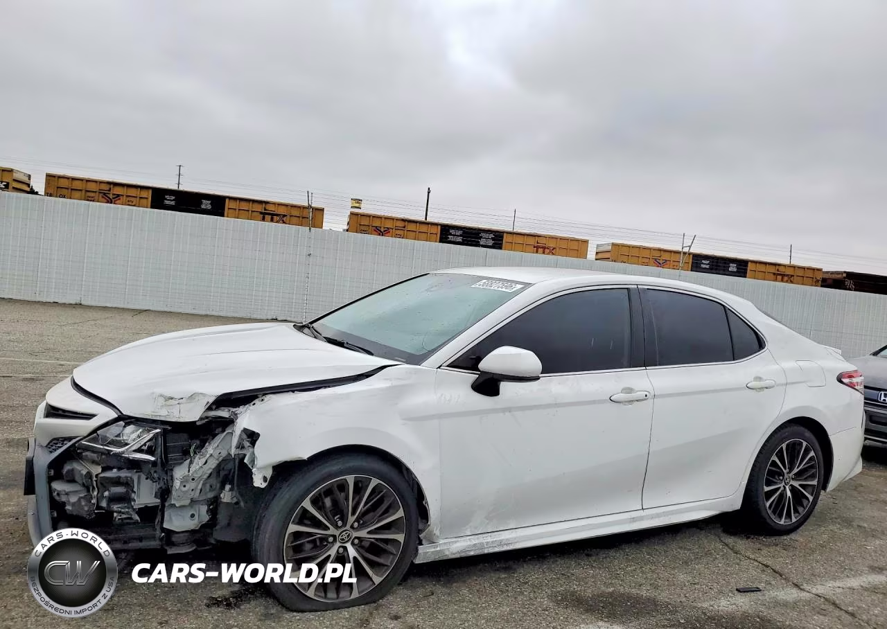 2020 Toyota Camry Se