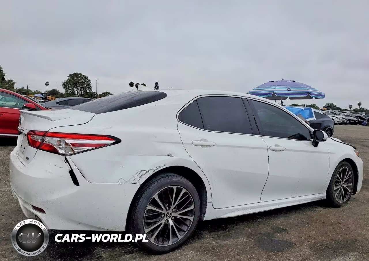 2020 Toyota Camry Se VIN:4T1G11AK2LU508528 - 3
