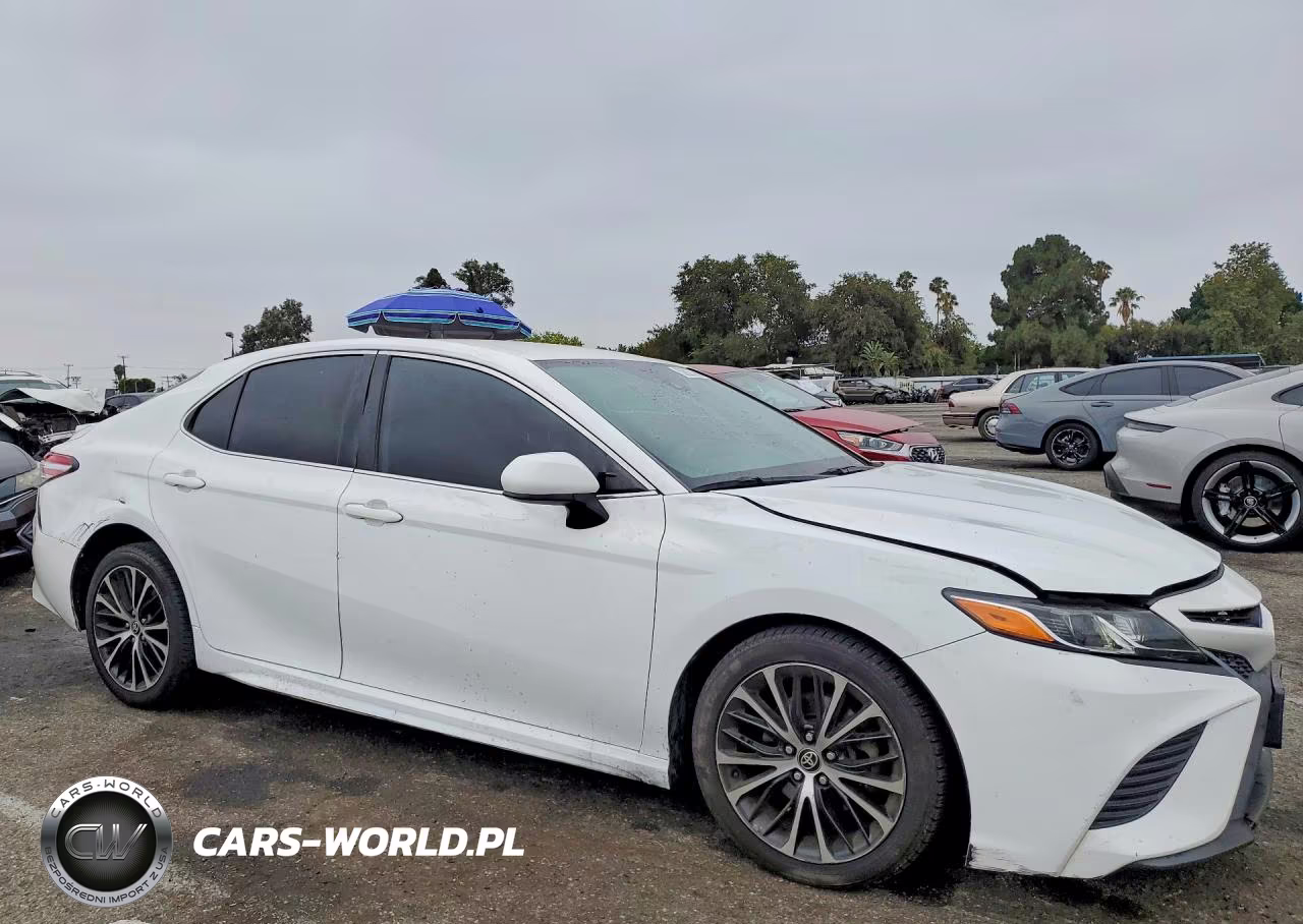 2020 Toyota Camry Se VIN:4T1G11AK2LU508528 - 4