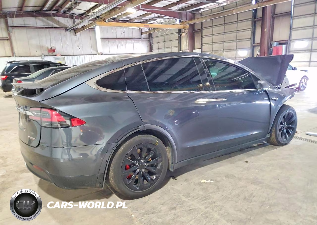 2019 Tesla Model X VIN:5YJXCBE46KF211656 - 3