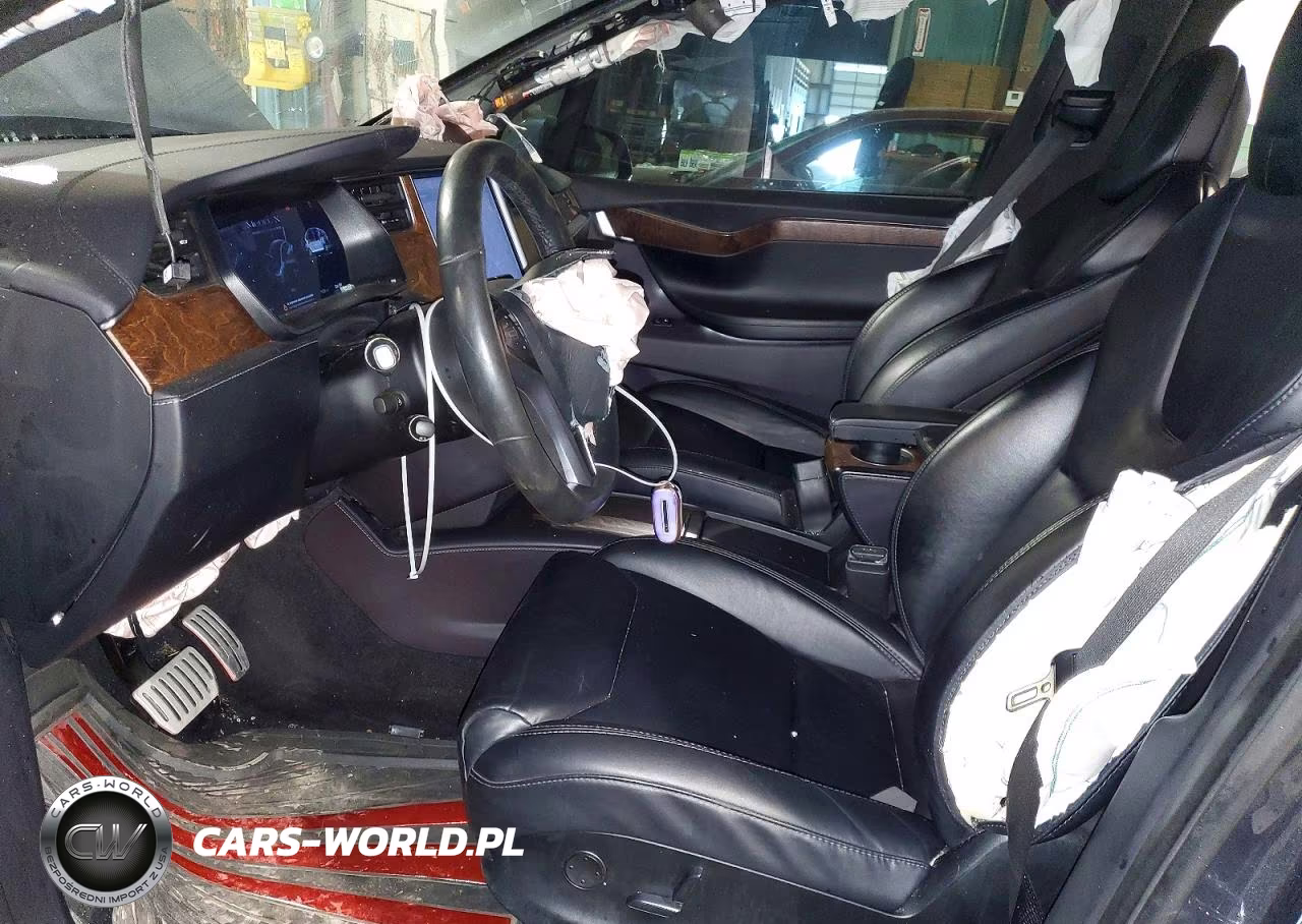 2019 Tesla Model X VIN:5YJXCBE46KF211656 - 7