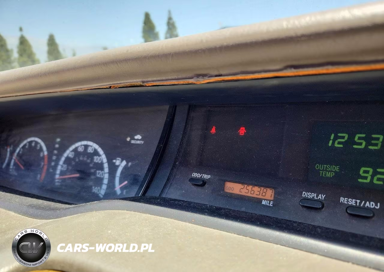 2000 Toyota Avalon Xls VIN:4T1BF28B2YU073752 - 9