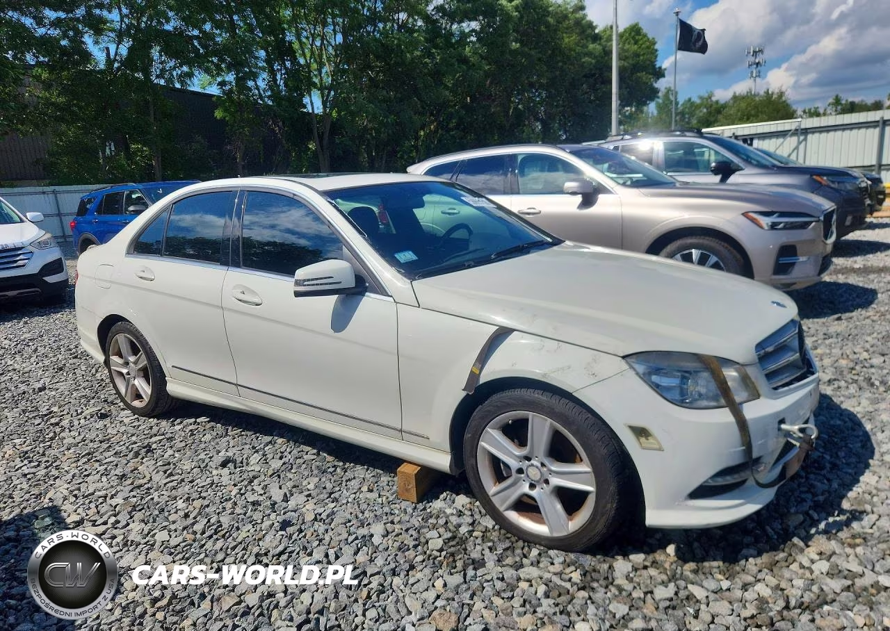 2011 Mercedes-Benz C 300 4Matic VIN:WDDGF8BB9BR148467 - 4