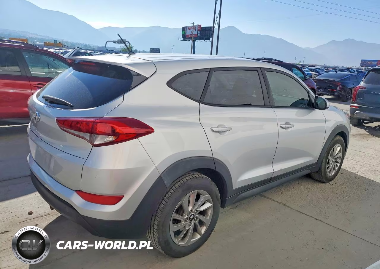 2018 Hyundai Tucson Se VIN:KM8J23A43JU696196 - 3