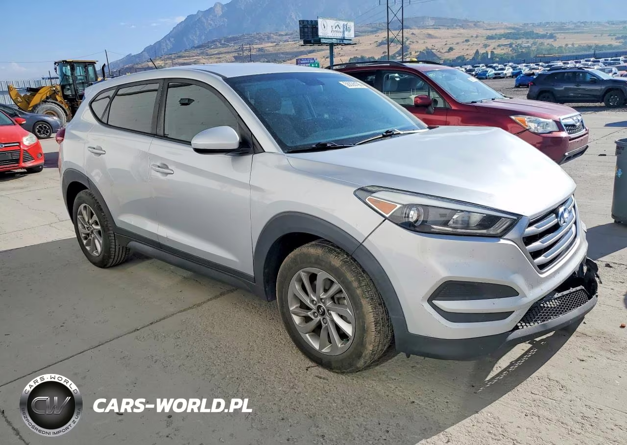 2018 Hyundai Tucson Se VIN:KM8J23A43JU696196 - 4