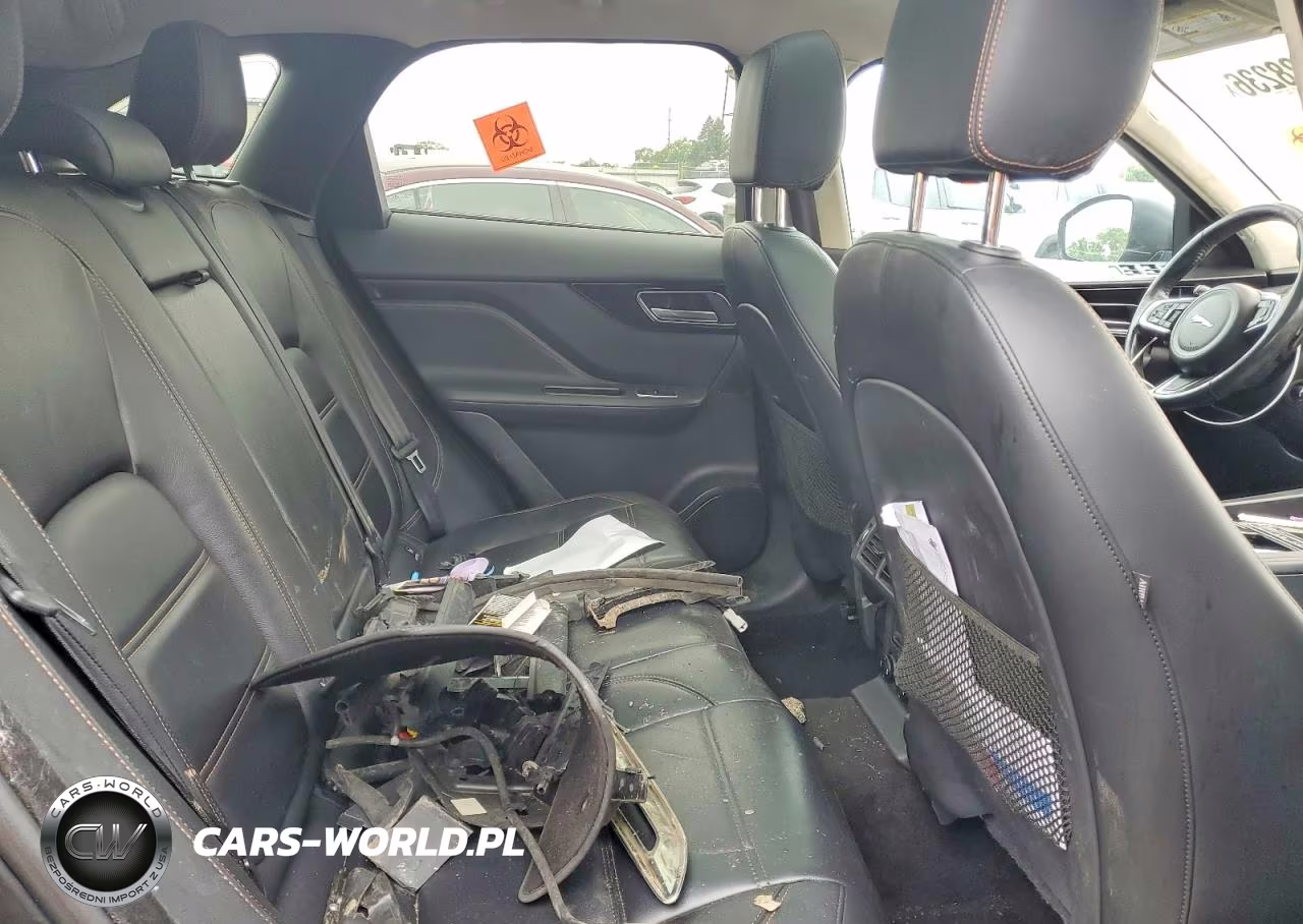 2020 Jaguar F-Pace Prestige VIN:SADCK2GX5LA635384 - 10