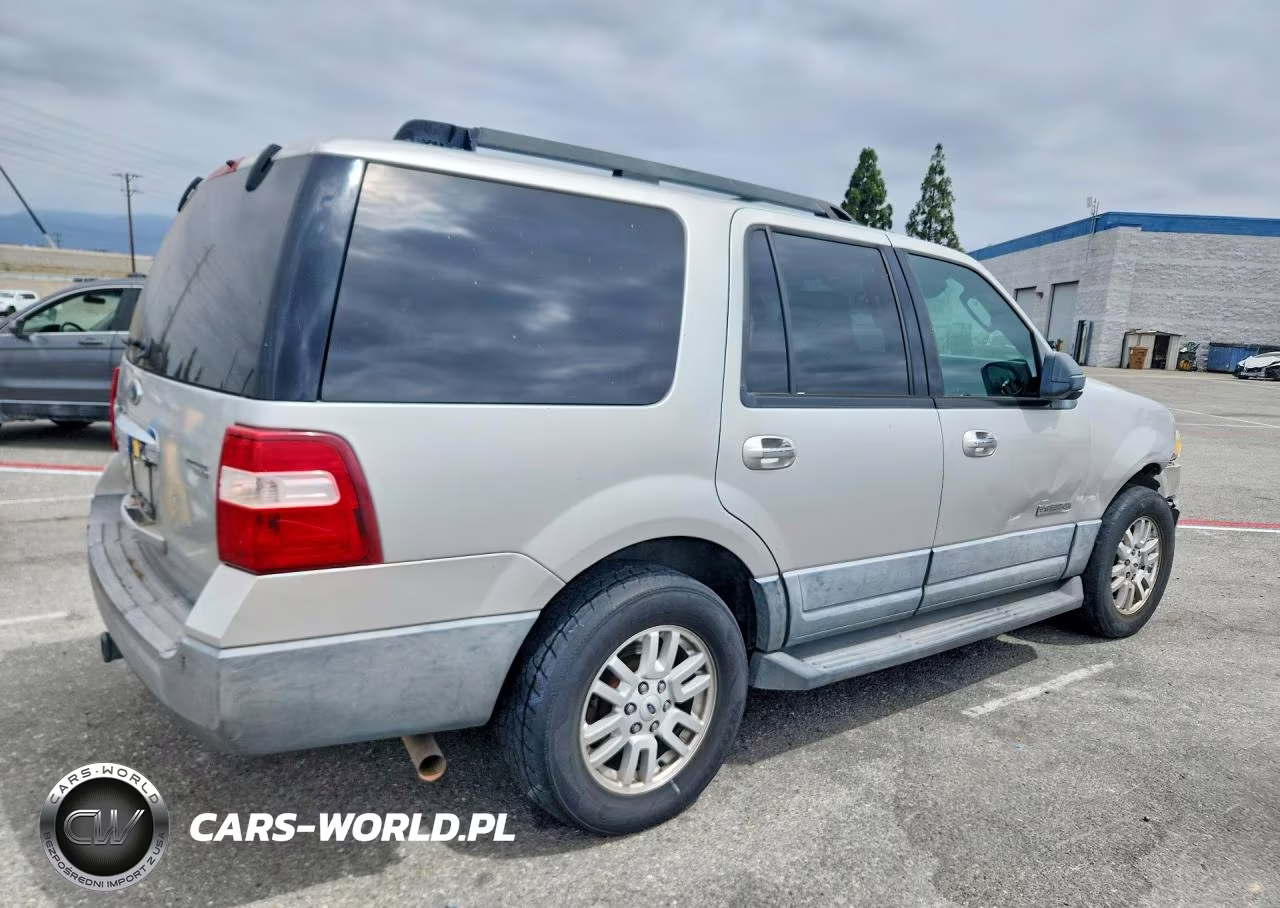 2007 Ford Expedition Xlt VIN:1FMFU15597LA26948 - 3