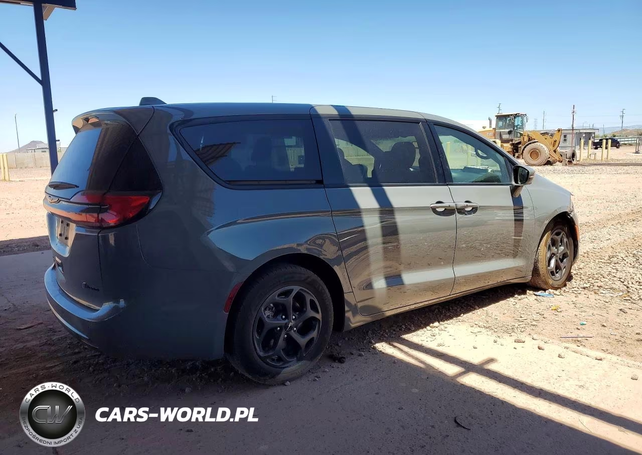 2022 Chrysler Pacifica Hybrid Limited VIN:2C4RC1S75NR137107 - 3
