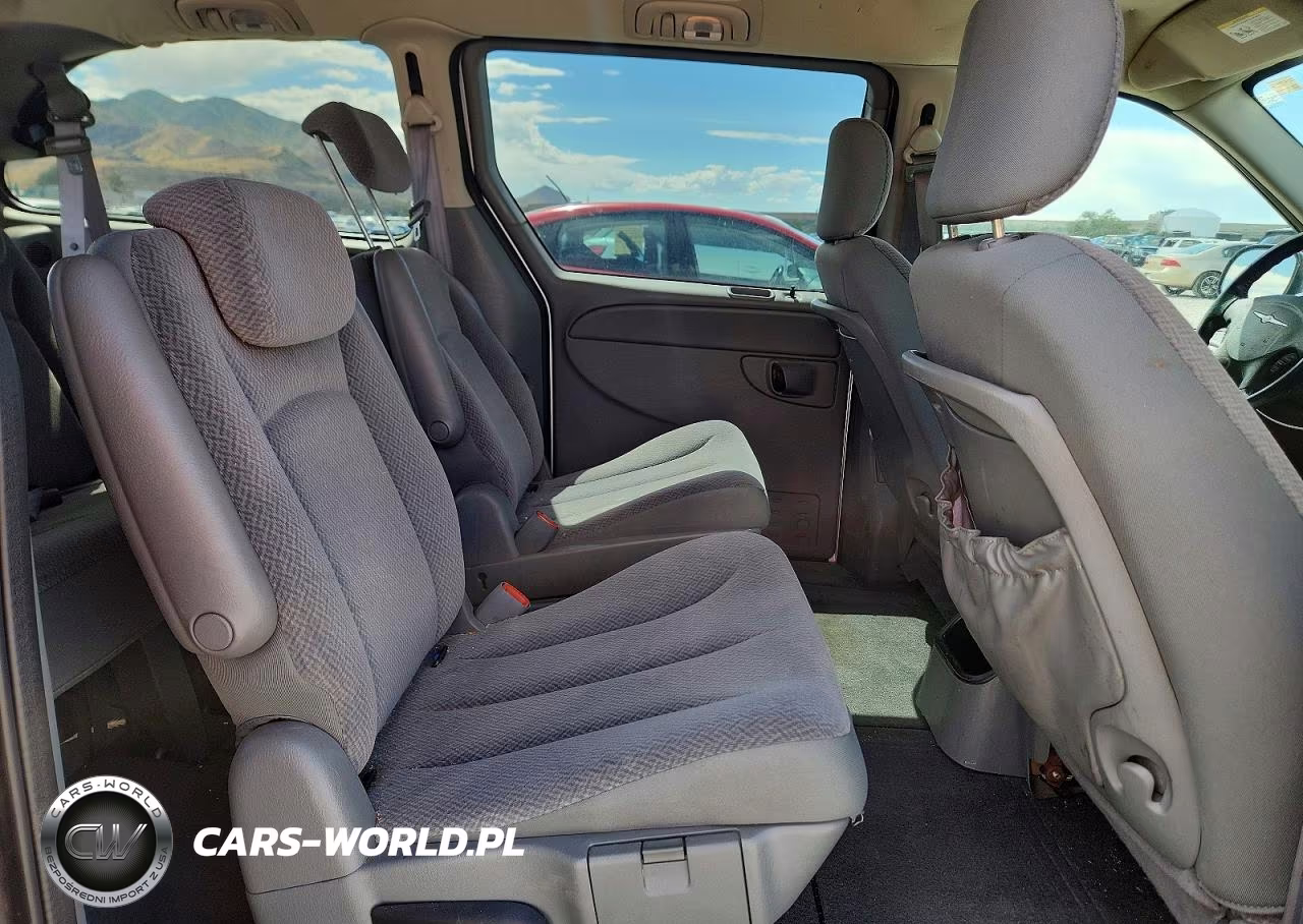 2005 Chrysler Town & Country Touring VIN:2C4GP54L95R180569 - 11