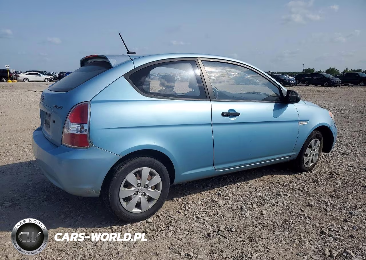 2009 Hyundai Accent Gs VIN:KMHCM36C19U128611 - 3