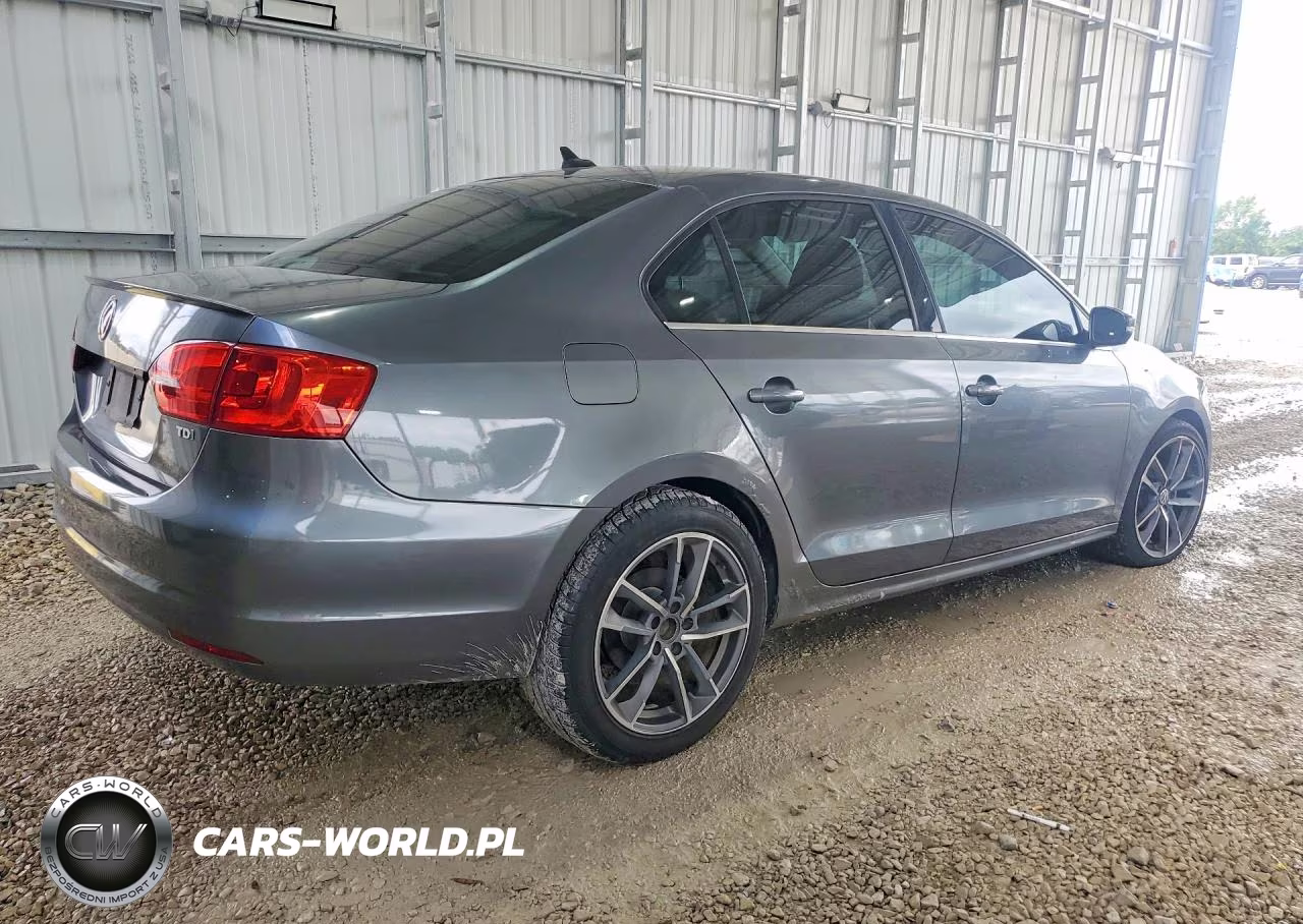 2012 Volkswagen Jetta Tdi VIN:3VWLL7AJ7CM322573 - 3