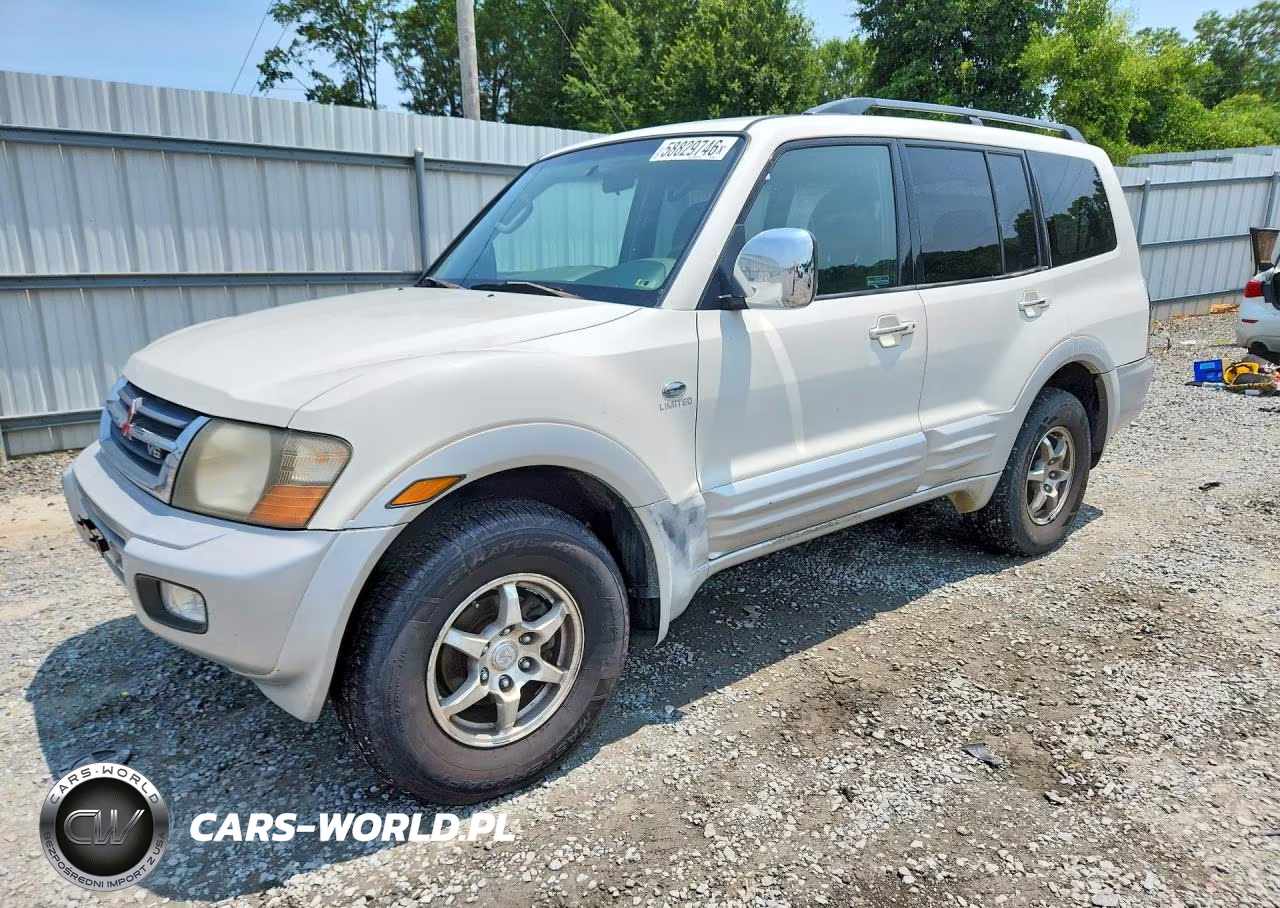 2001 Mitsubishi Montero Limited