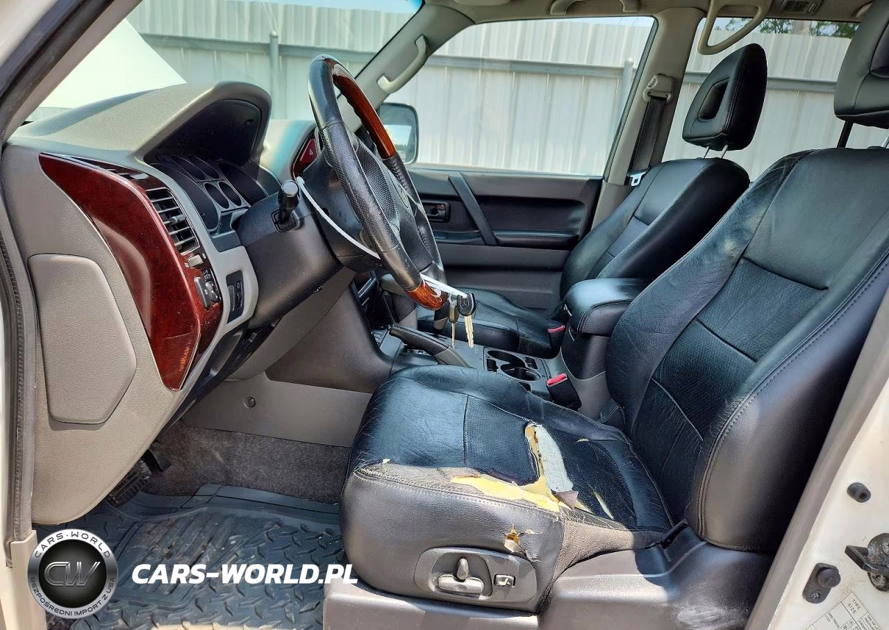 2001 Mitsubishi Montero Limited VIN:JA4MW51RX1J039579 - 7