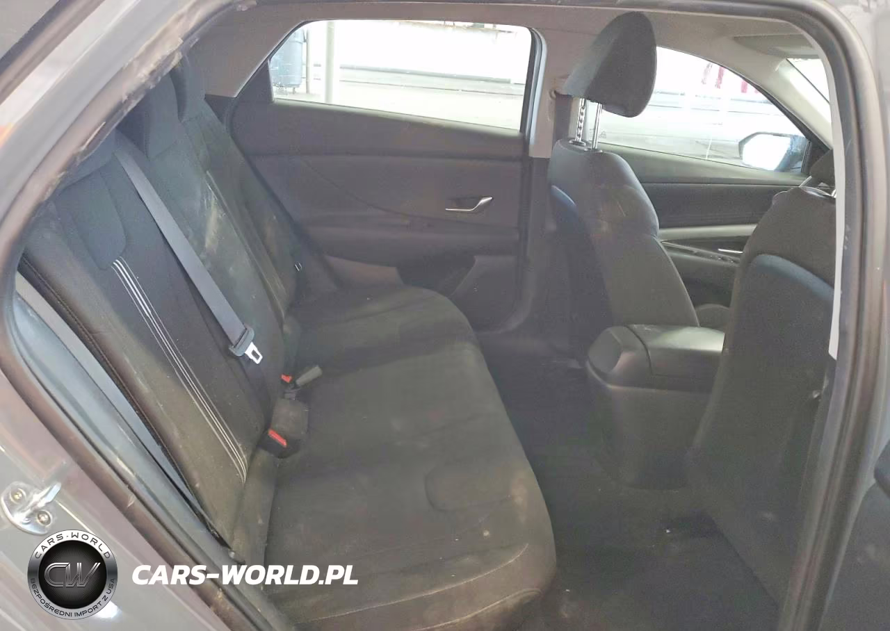 2022 Hyundai Elantra Sel VIN:KMHLM4AG4NU330045 - 10