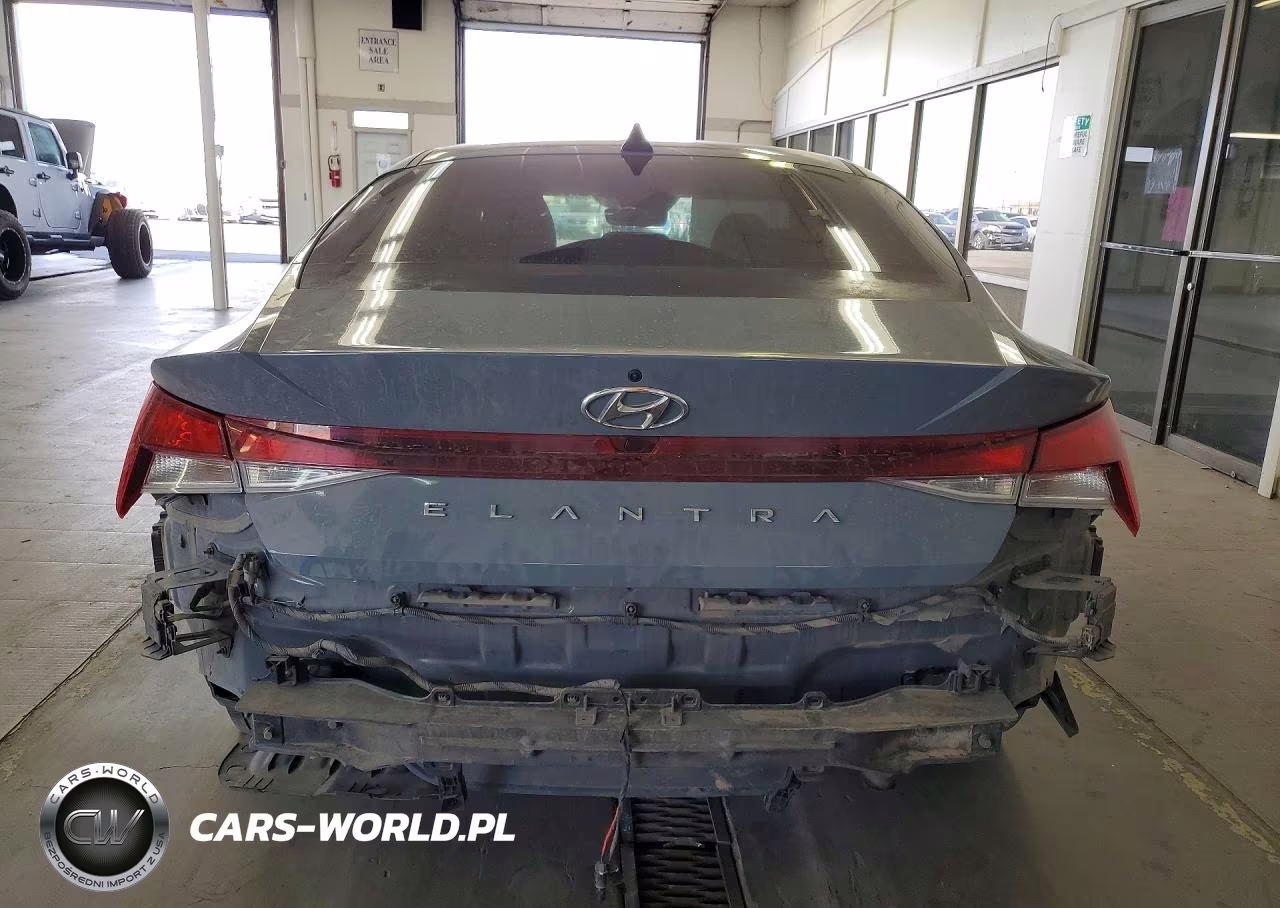 2022 Hyundai Elantra Sel VIN:KMHLM4AG4NU330045 - 6